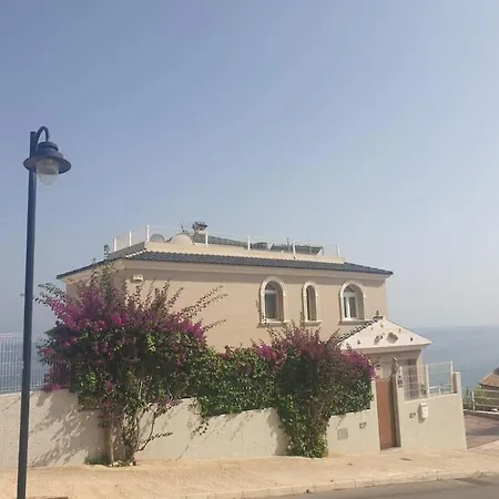 Lumi Villa